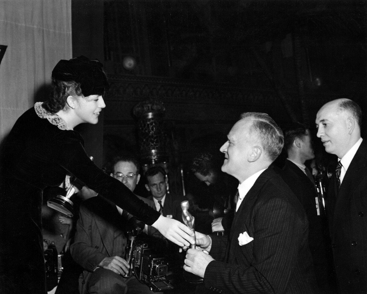 1943 - u0022Mrs. Miniveru0022