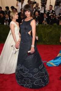  Katie Holmes