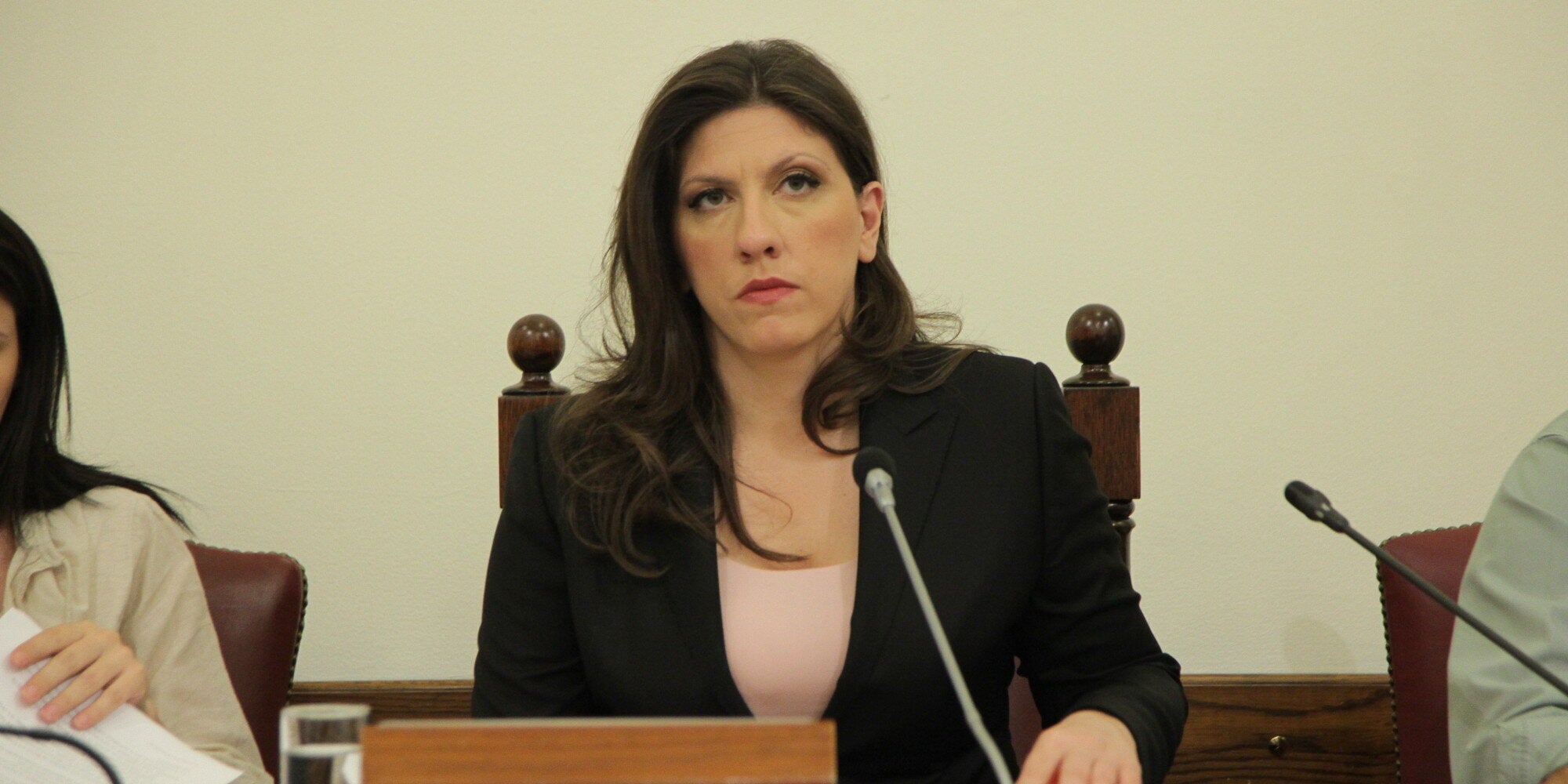 Χαμός στη Βουλή με την πρόταση της Ζωής για βίαιη προσαγωγή Στουρνάρα