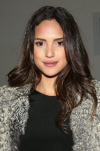 Adria Arjona 