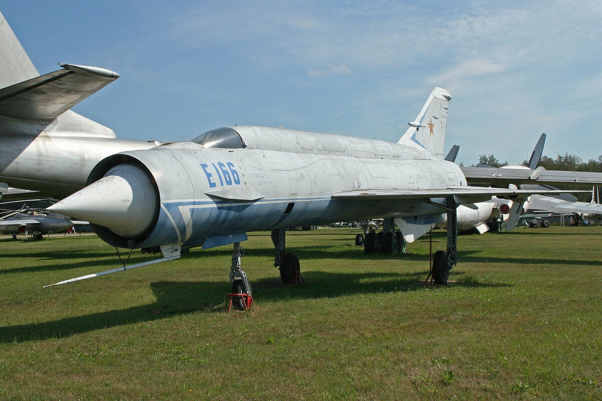Mikoyan Ye-152