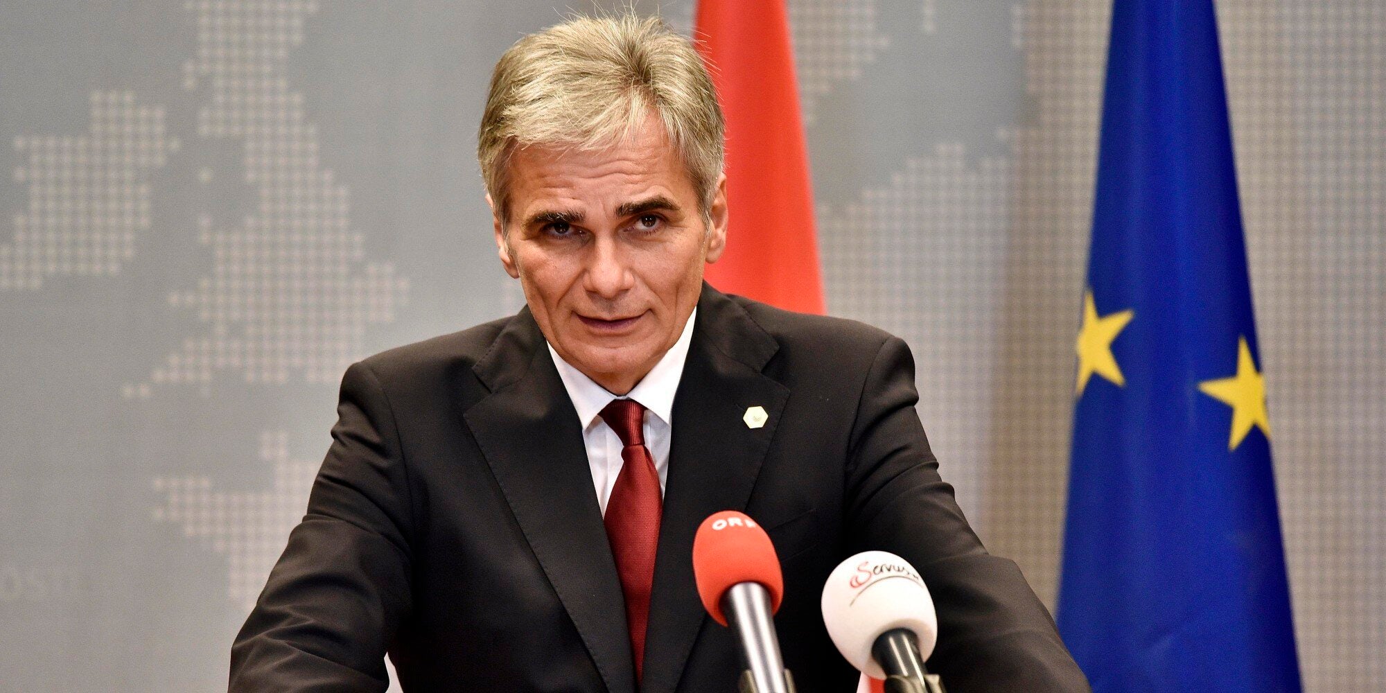 Επίσκεψη Φάιμαν- Τσίπρα στις εγκαταστάσεις υποδοχής προσφύγων στη Λέσβο την Τρίτη