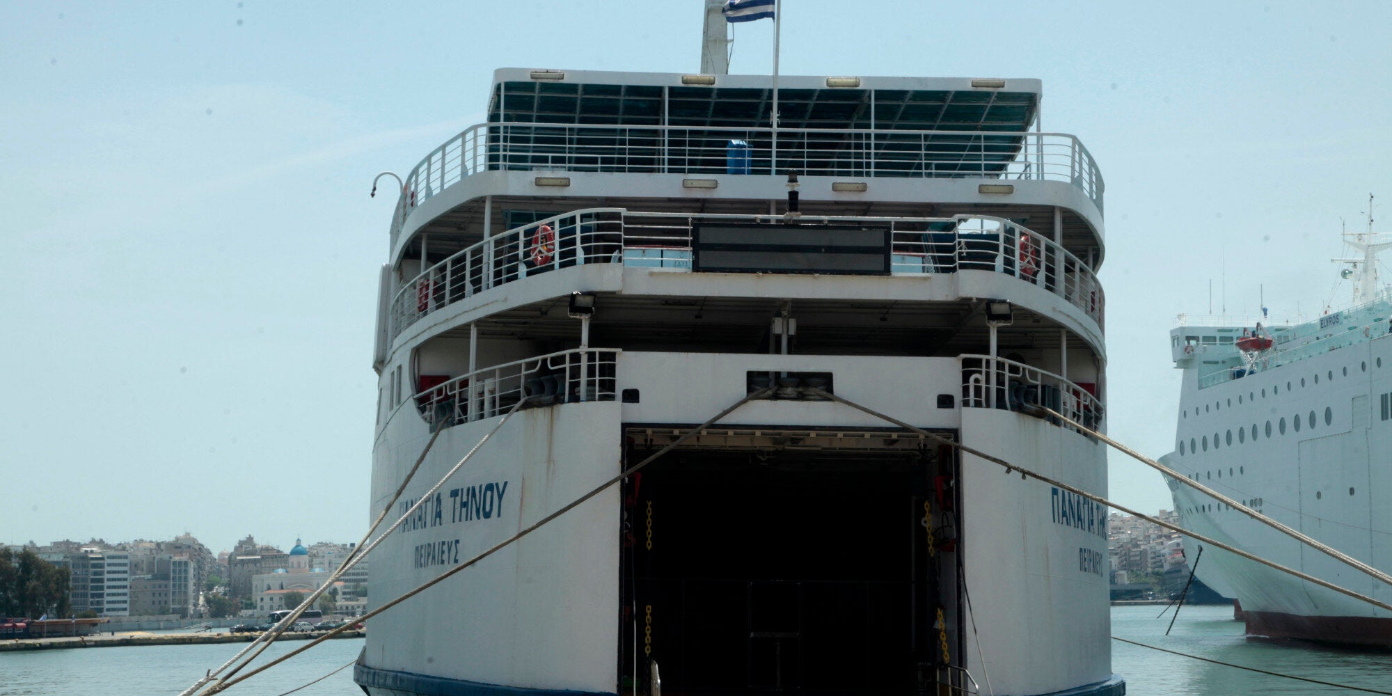 Προβλήματα στις ακτοπλοϊκές και αεροπορικές συγκοινωνίες λόγω απεργίας