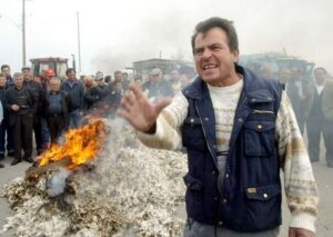 Όλα τα τζάκια που καπνίζουνε μαγειρεύουνε;
