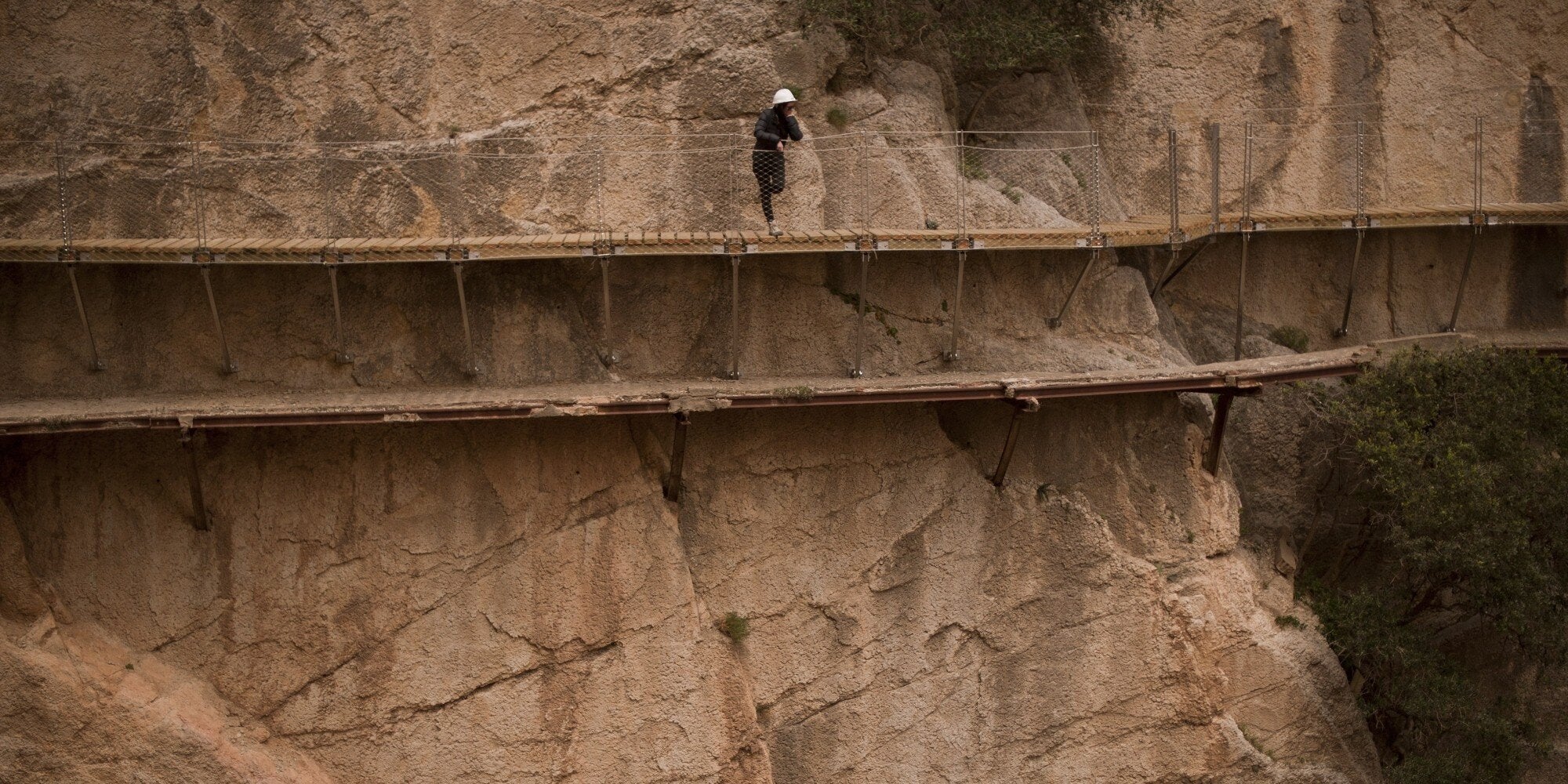 Στενεύουν τα περάσματα…