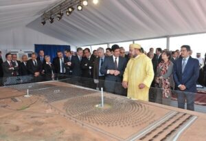 La cérémonie de lancement des travaux de réalisation de la centrale Noor I avait été présidée par le roi Mohammed VI, vendredi 10 mai 2013 à la commune rurale Ghessate (province de Ouarzazate).