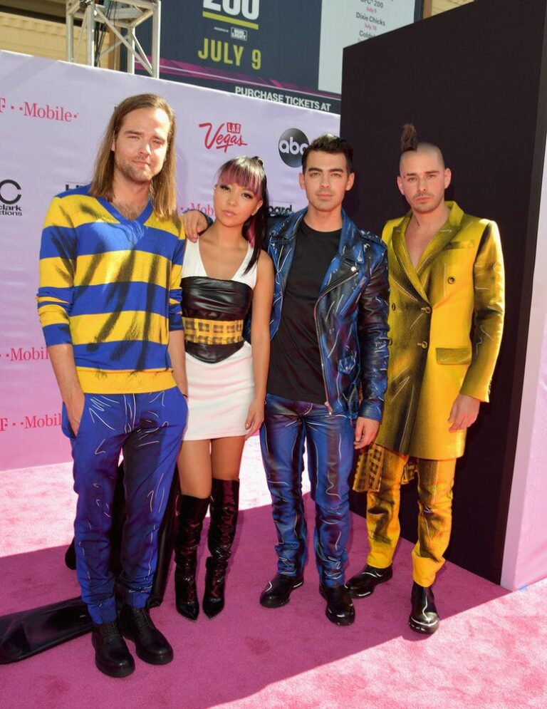 Jack Lawless, JinJoo Lee, Joe Jonas, και Cole Whittle