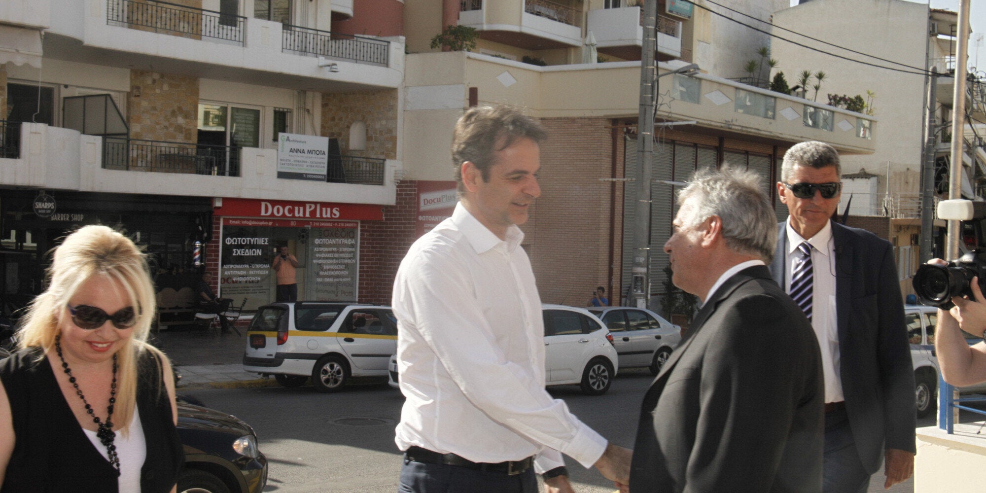 Μητσοτάκης σε Τσίπρα από το Μενίδι: Η ανάπτυξη δεν θα έρθει σε περιβάλλον υπερβολικής φορολόγησης