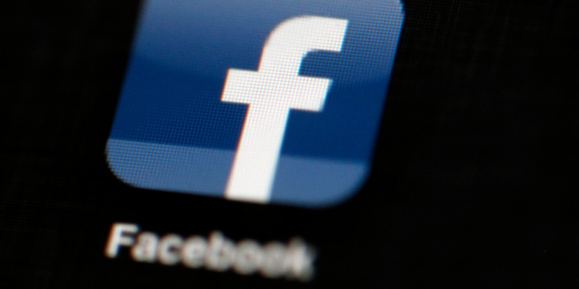 Ιλιγγιώδης η ανάπτυξη του Facebook, ξεπερνώντας τις προσδοκίες των αναλυτών