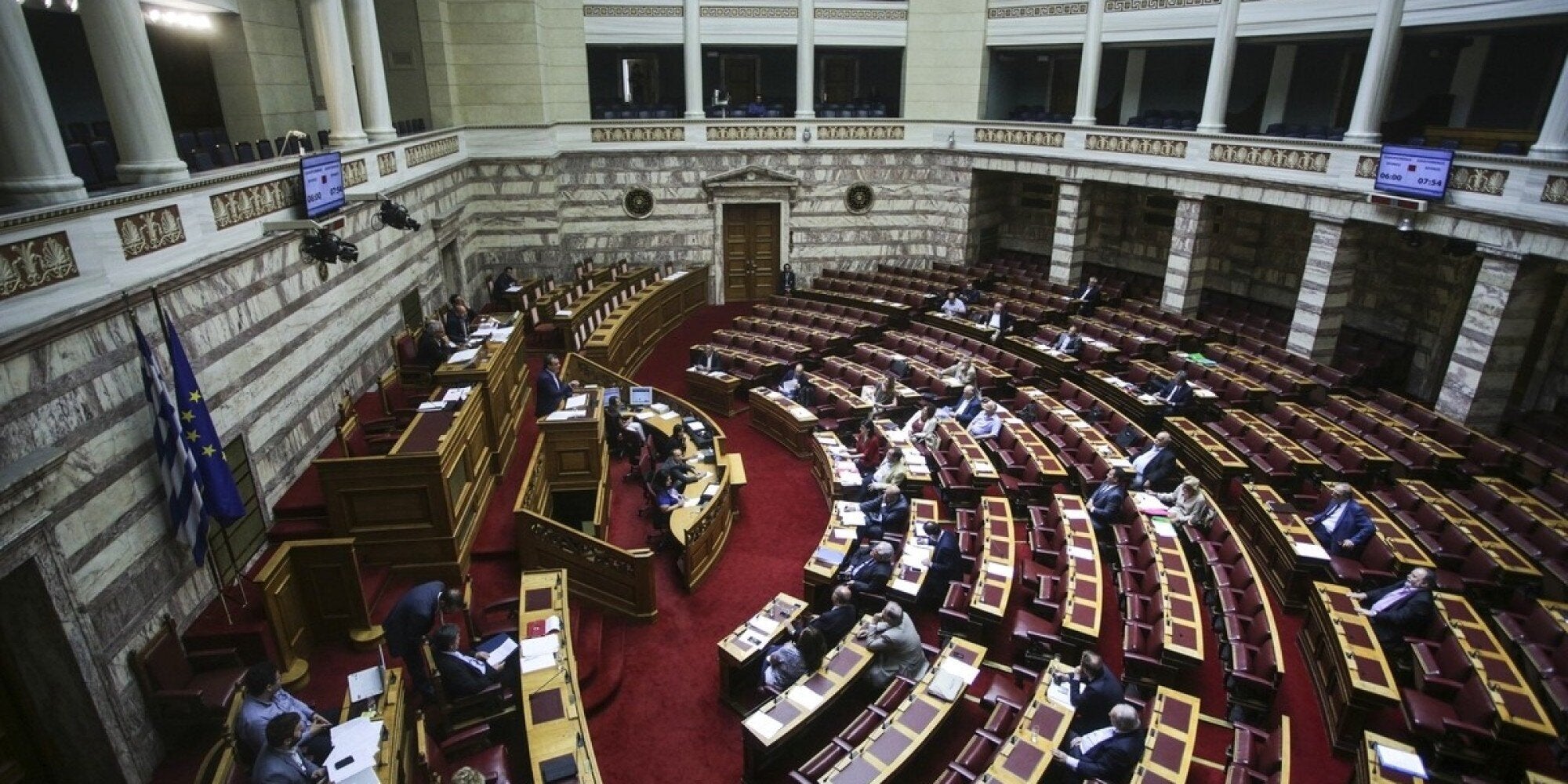 Αντιπαράθεση Μαξίμου- αντιπολίτευσης για τα έξοδα ταξιδιών των συνοδών σε κυβερνητικά ταξίδια