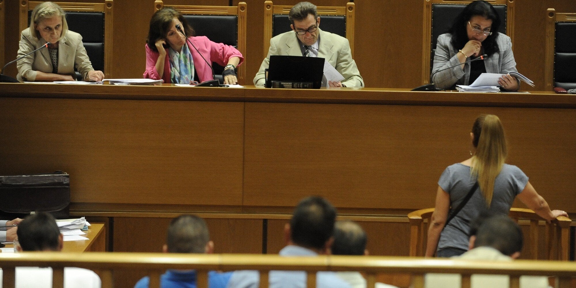 Δίκη ΧΑ: Ποια η σχέση της αδελφής του Ρουπακιά με την Χρυσή Αυγή και το μαχαίρι της δολοφονίας Φύσσα