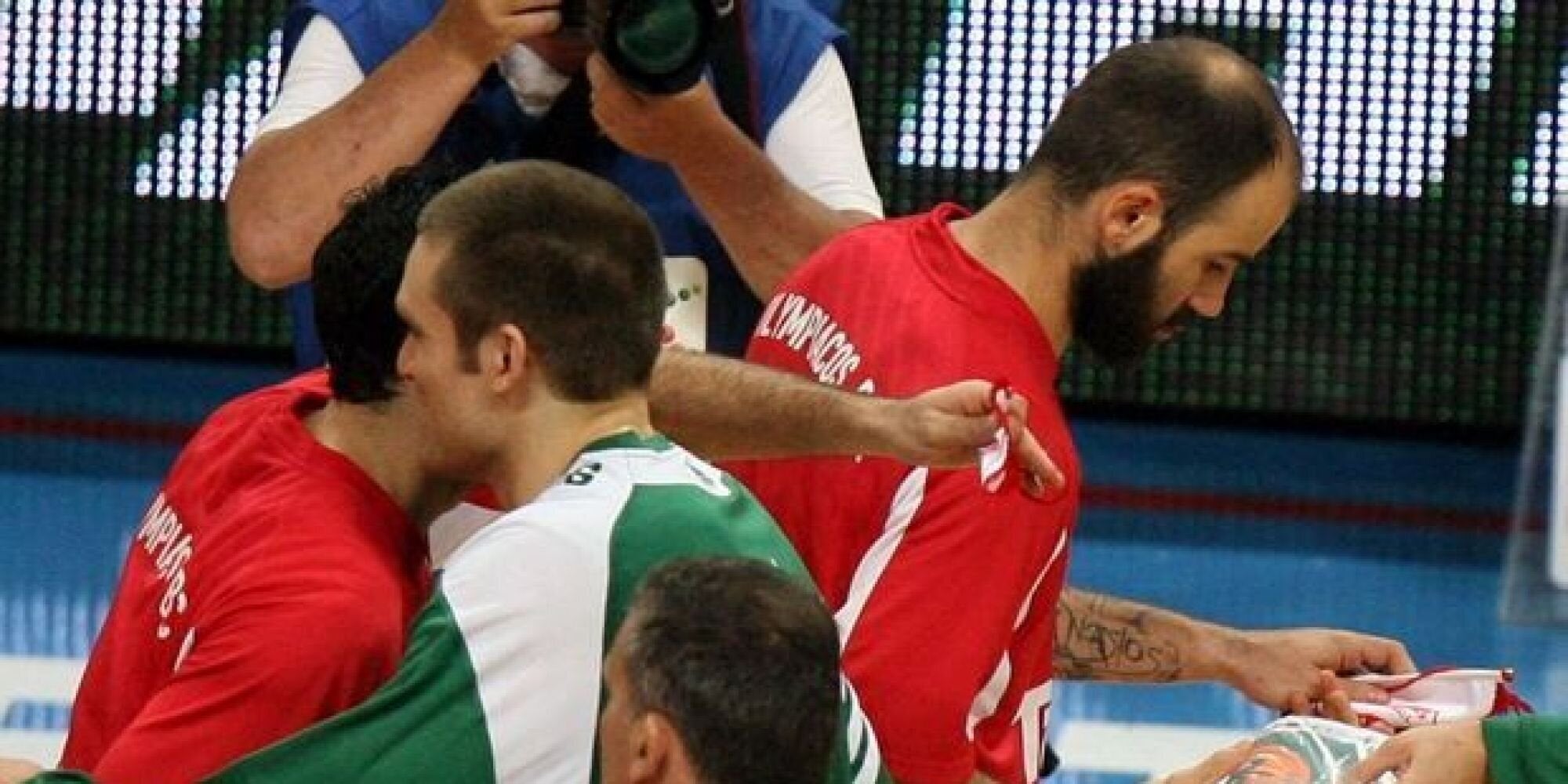 Ένα υπέροχο δείπνο: Παίκτες Ολυμπιακού και Παναθηναϊκού μαζί