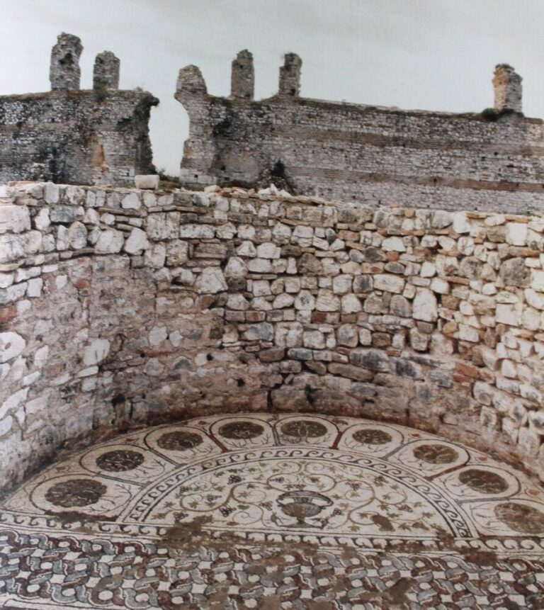 Βασιλική Α, Διακονικό