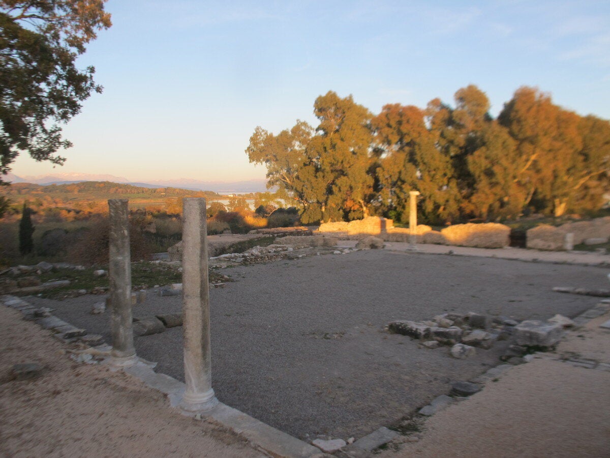 Οικία Γεωργίου Εκδίκου: Ο κήπος του περιστυλίου