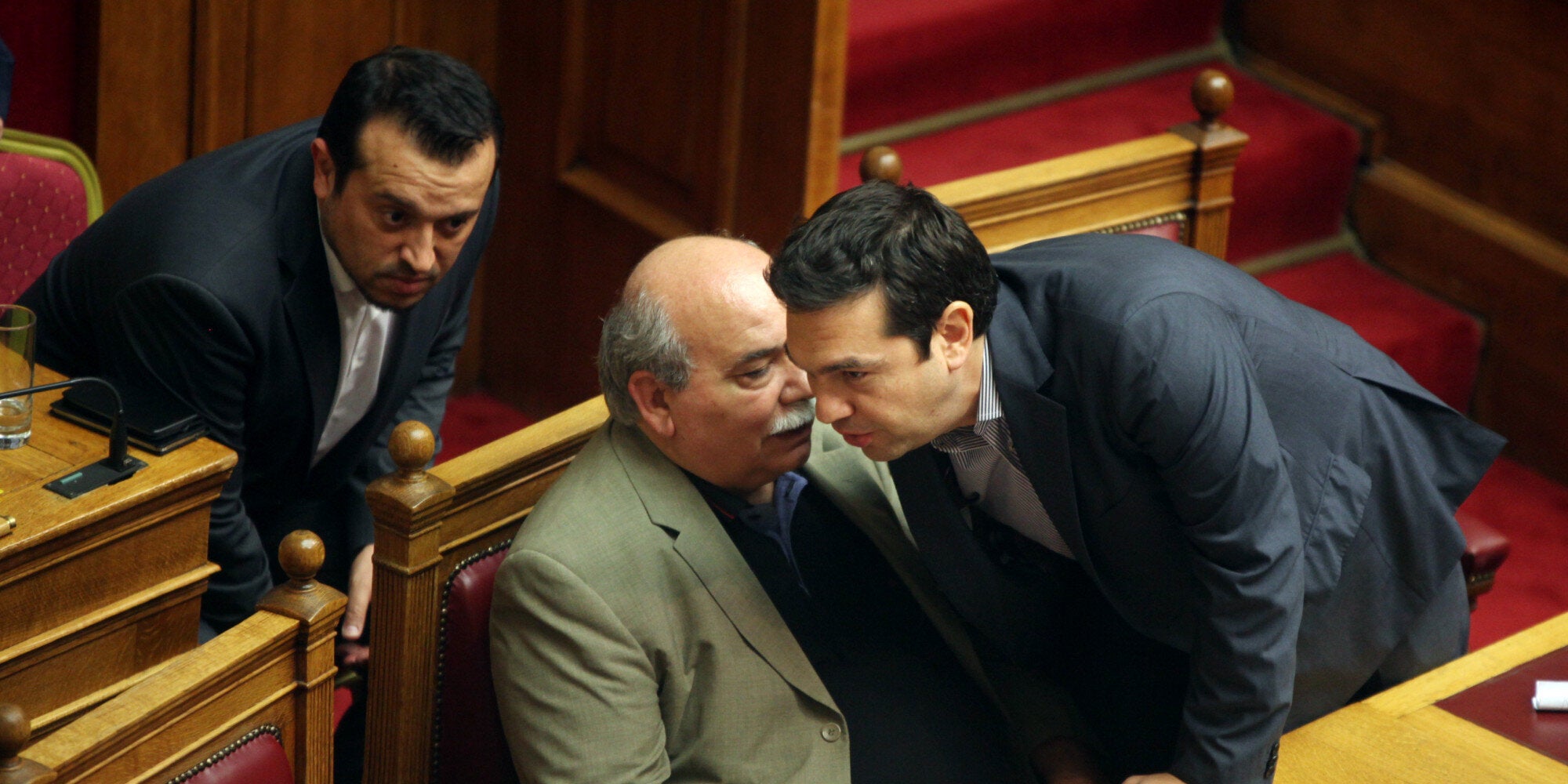 Τη Δευτέρα στη Βουλή ο νόμος για τα κανάλια. Πριν ο πρόεδρος της Βουλής θα κάνει νέα προσπάθεια για συγκρότηση του ΕΣΡ