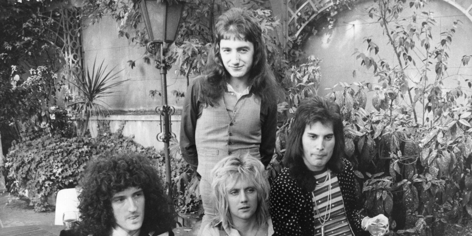 Το Bohemian Rhapsody των Queen τραγουδισμένο με συρραφή λέξεων από 260 ταινίες
