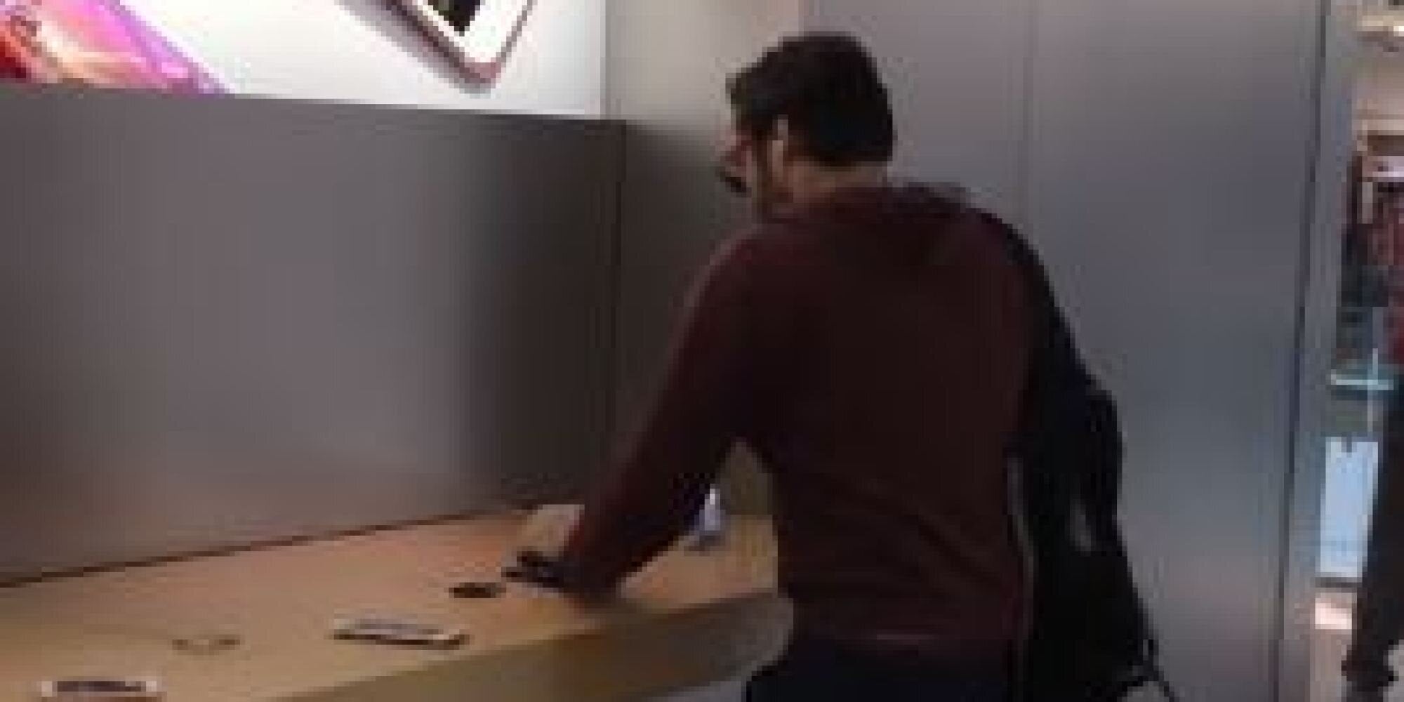 Οργισμένος άντρας μπήκε σε ένα κατάστημα Apple και έσπασε συσκευές αξίας χιλιάδων ευρώ