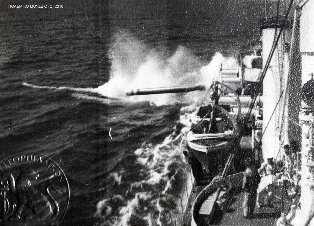 Ελληνικό αντιτορπιλικό σε δράση το 1943