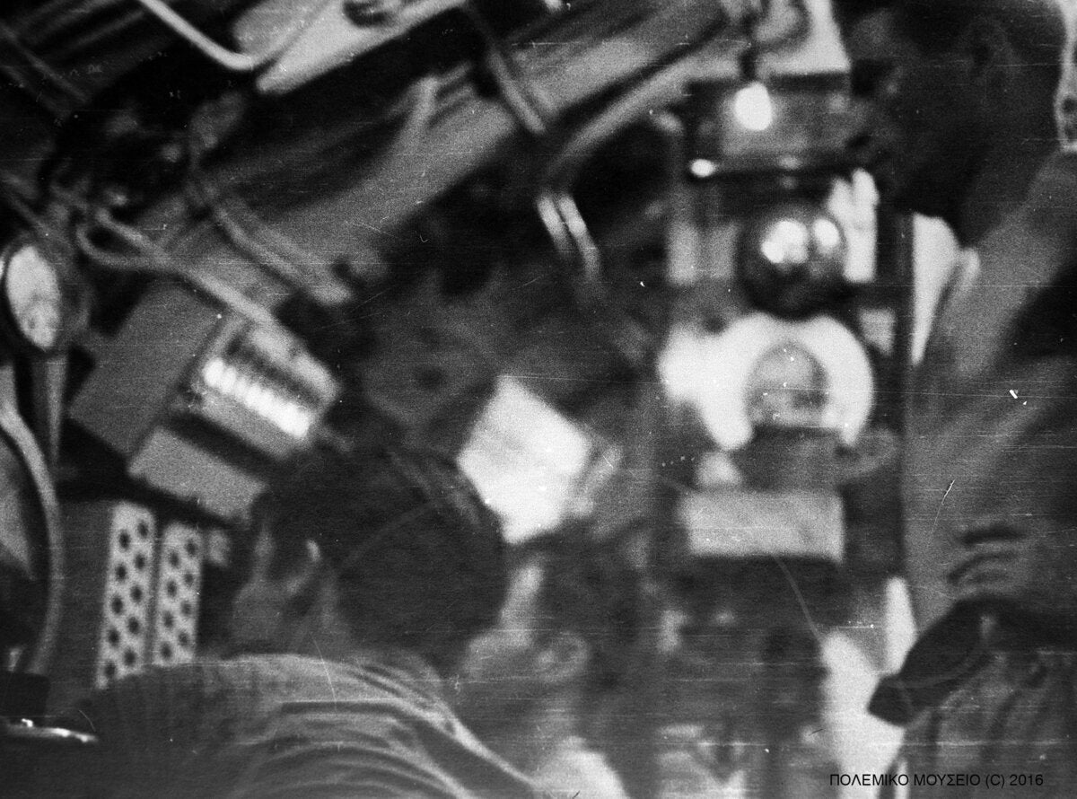Το εσωτερικό του υποβρυχίου «Τρίτων» εν καταδύσει