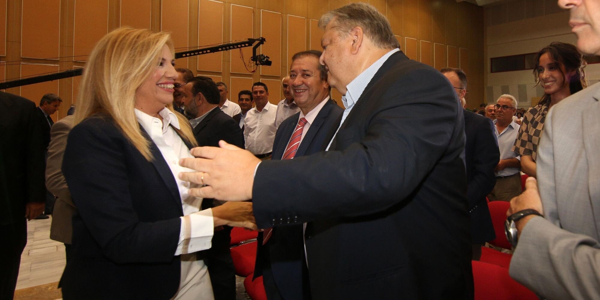 Αντάρτικο Βενιζέλου σε Γεννηματά: «Αν ήμουν στη Βουλή, θα καταψήφιζα τις τροπολογίες»