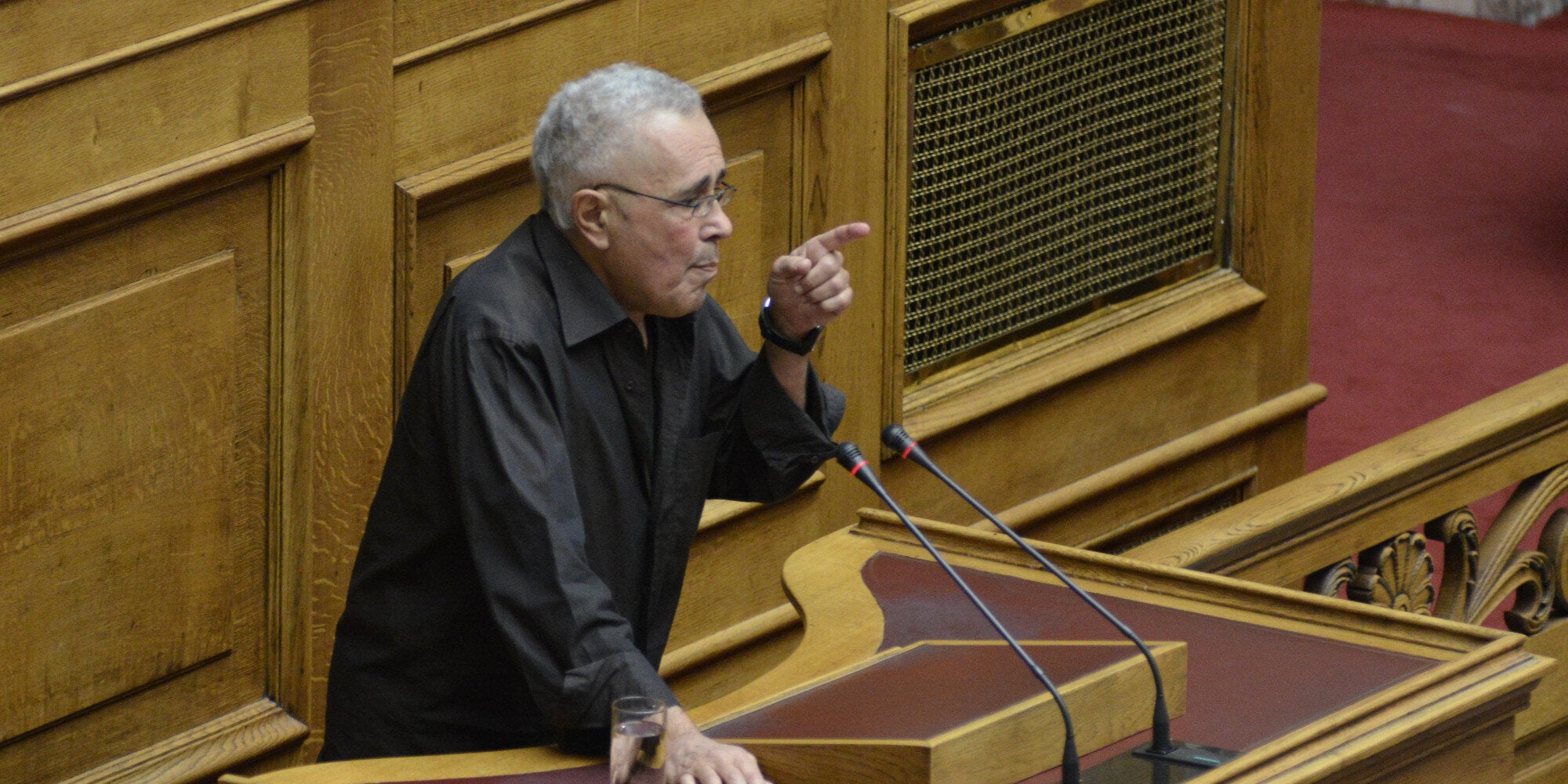 Ζουράρις: «Αισθάνομαι υπουργός σε κυβέρνηση σε μια χώρα υπό κατοχήν»
