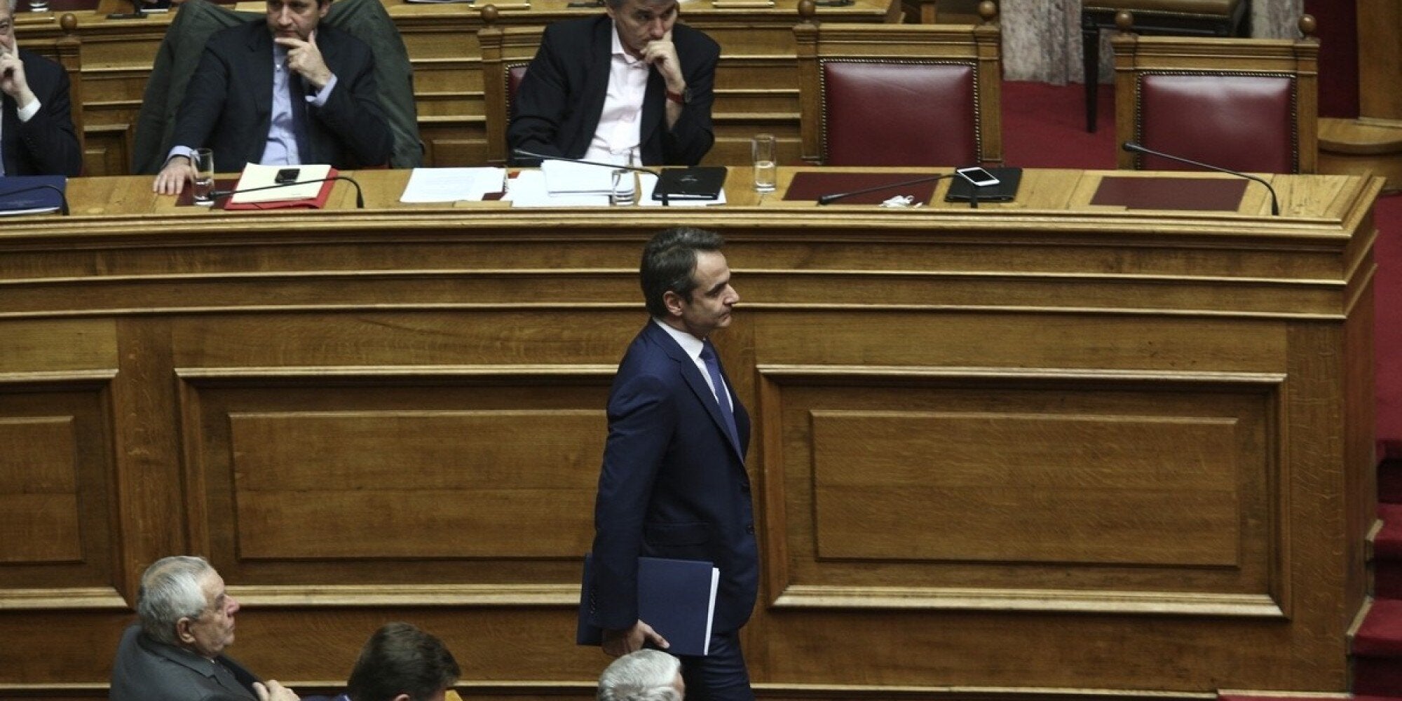 Το «παρών» επέλεξε η ΝΔ για την ονομαστική ψηφοφορία στη Βουλή σχετικά με το βοήθημα στους συνταξιούχους