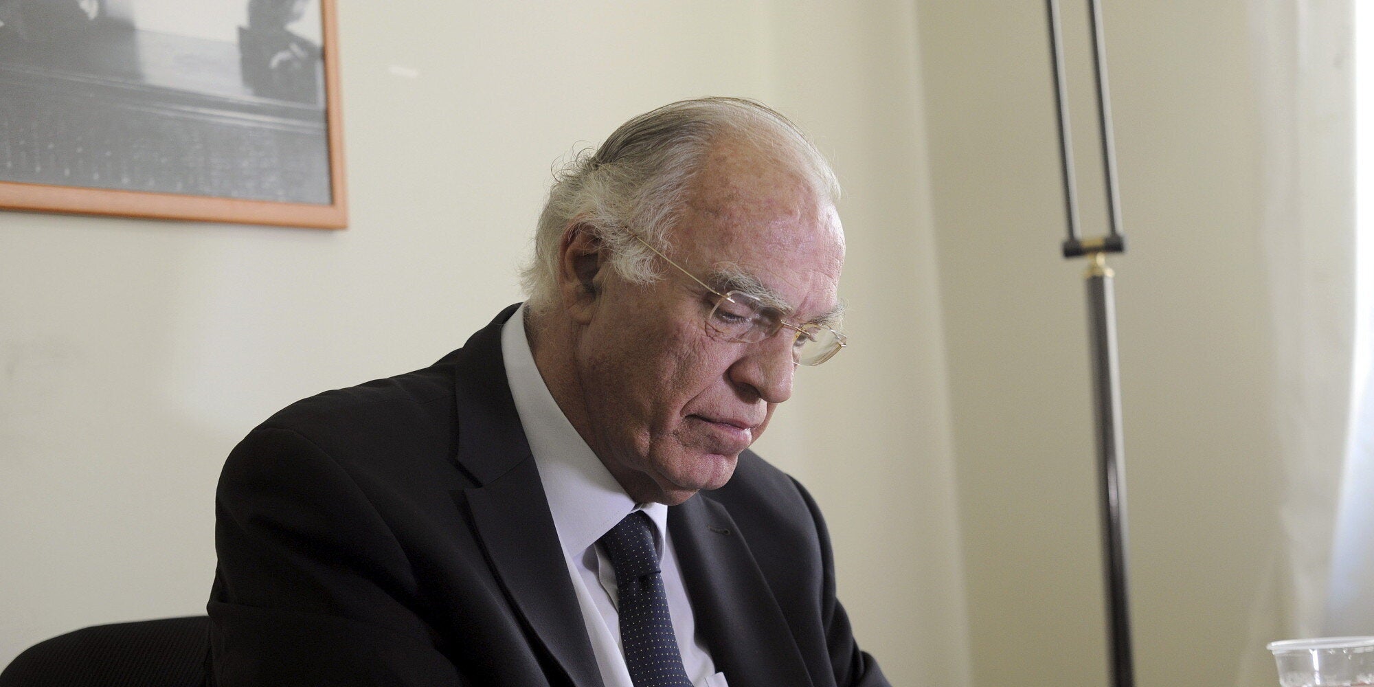 Λεβέντης: Να απολυθούν οι δημόσιοι υπάλληλοι που δεν δουλεύουν