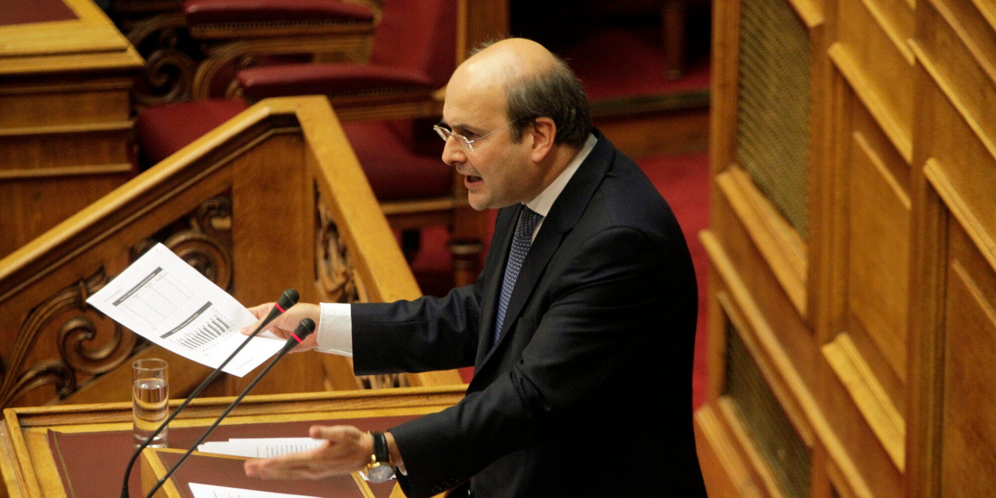 Χατζηδάκης: «Χρειάζεται ένα άλλο μείγμα πολιτικής»