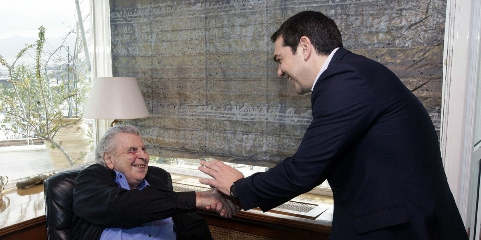 Μίκης Θεοδωράκης κατά Τσίπρα: Σε παραδέχομαι γιατί είσαι μάγκας. Κάνεις ό,τι θέλεις χωρίς να λογαριάσεις κανένα