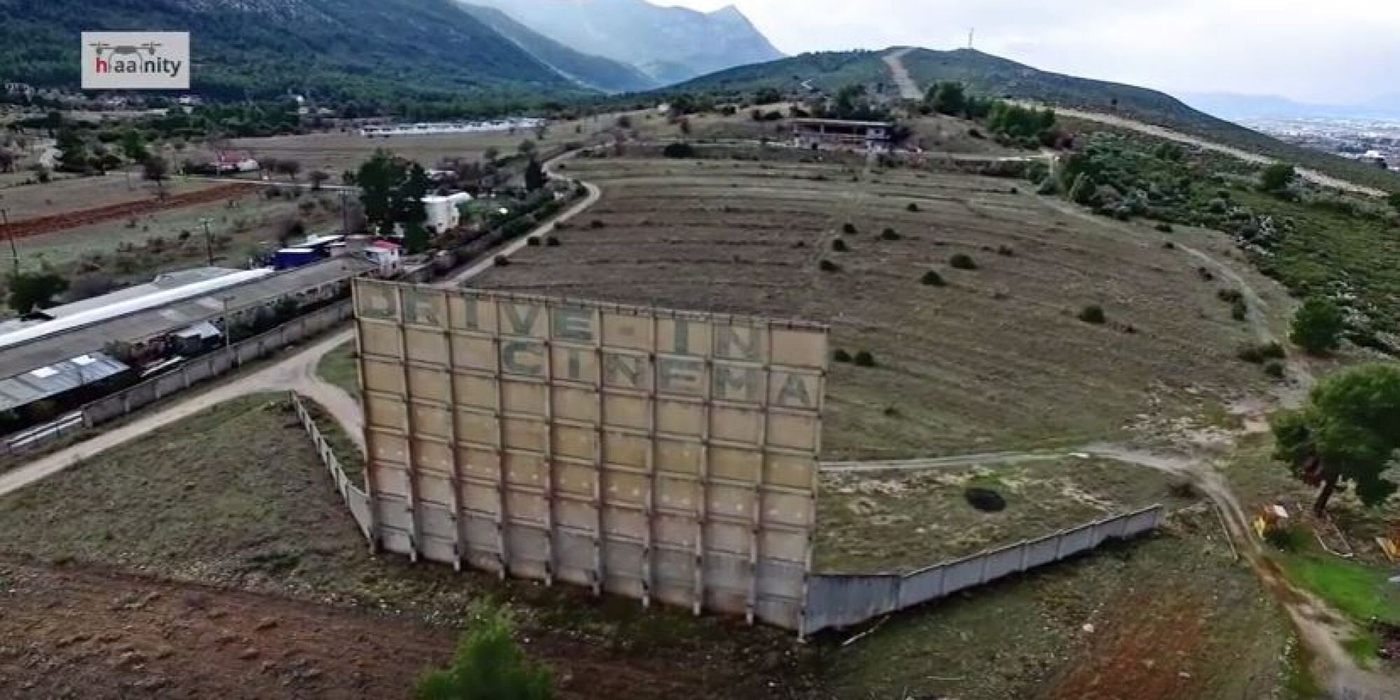 Το «στοιχειωμένο» σινεμά της Μαλακάσας: Πτήση στον εγκαταλειμμένο drive in κινηματογράφο