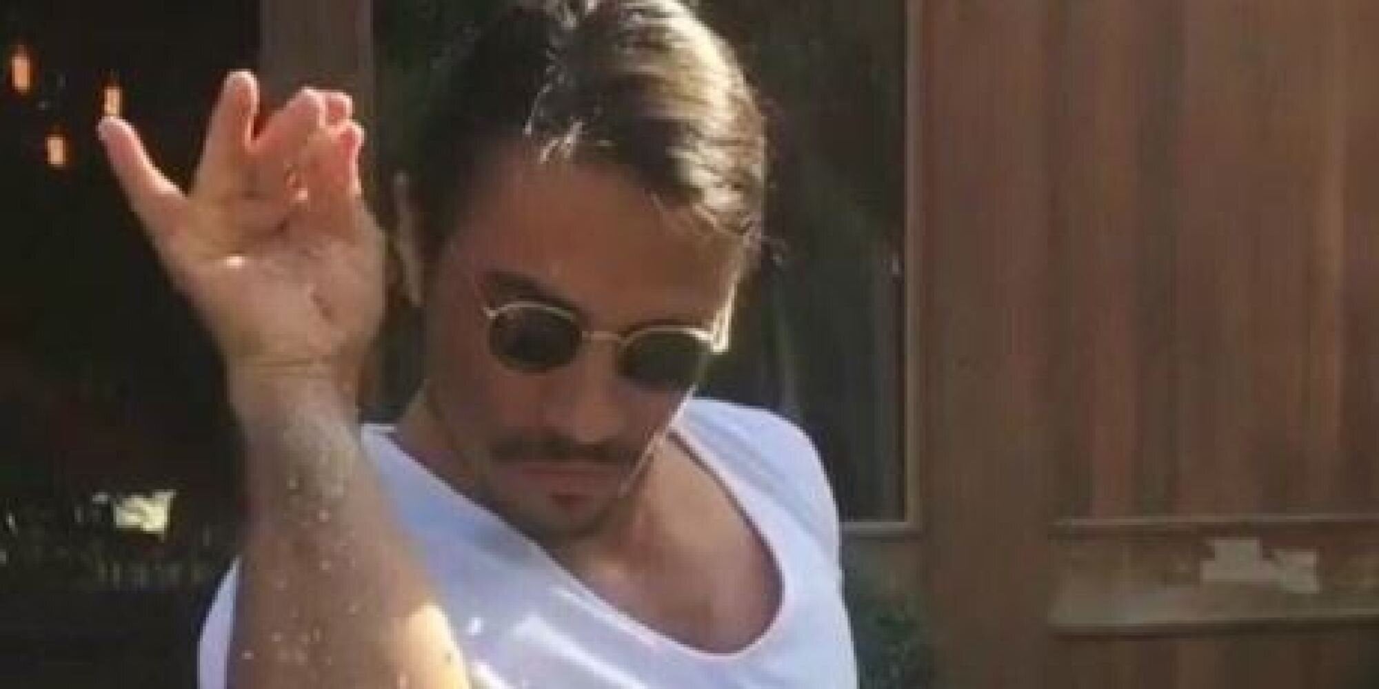 Πώς είναι δυνατόν ένας άντρας που αλατίζει κρέας να γίνει viral;