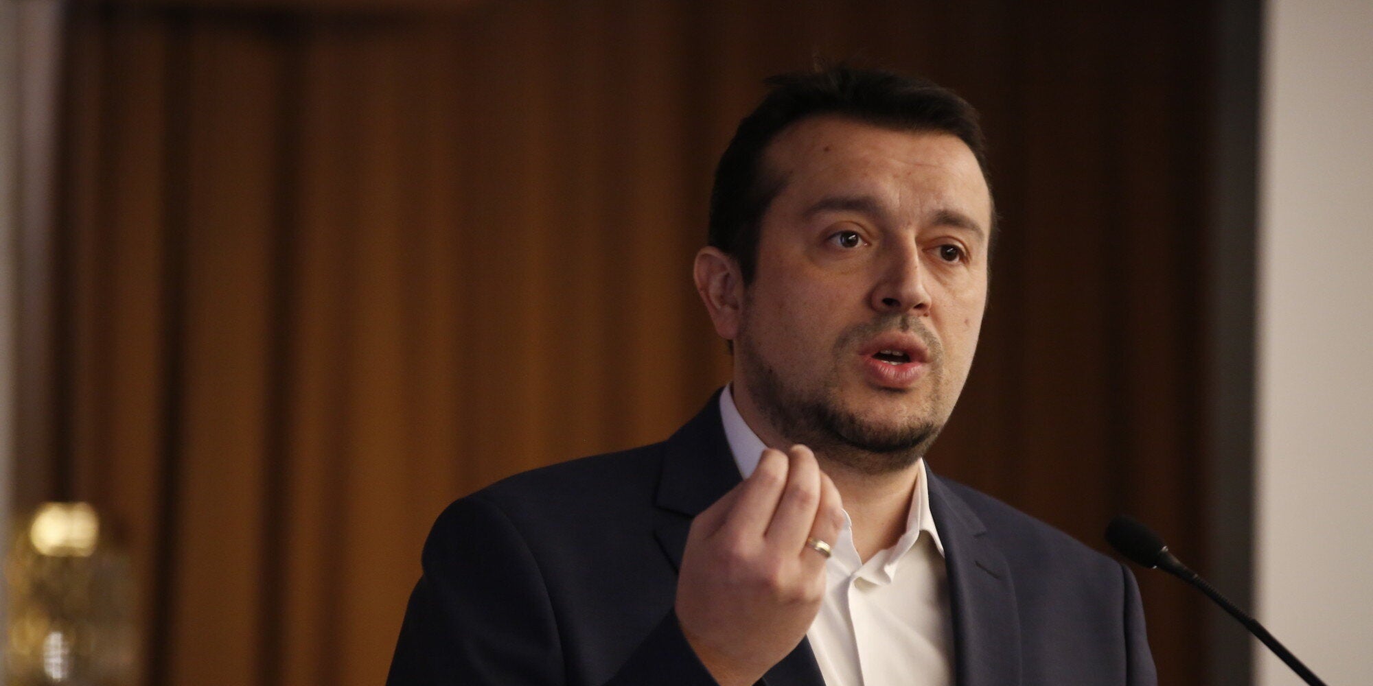 Νίκος Παππάς: Τι θέλουν να κρύψουν οι ιδιοκτήτες των καναλιών;