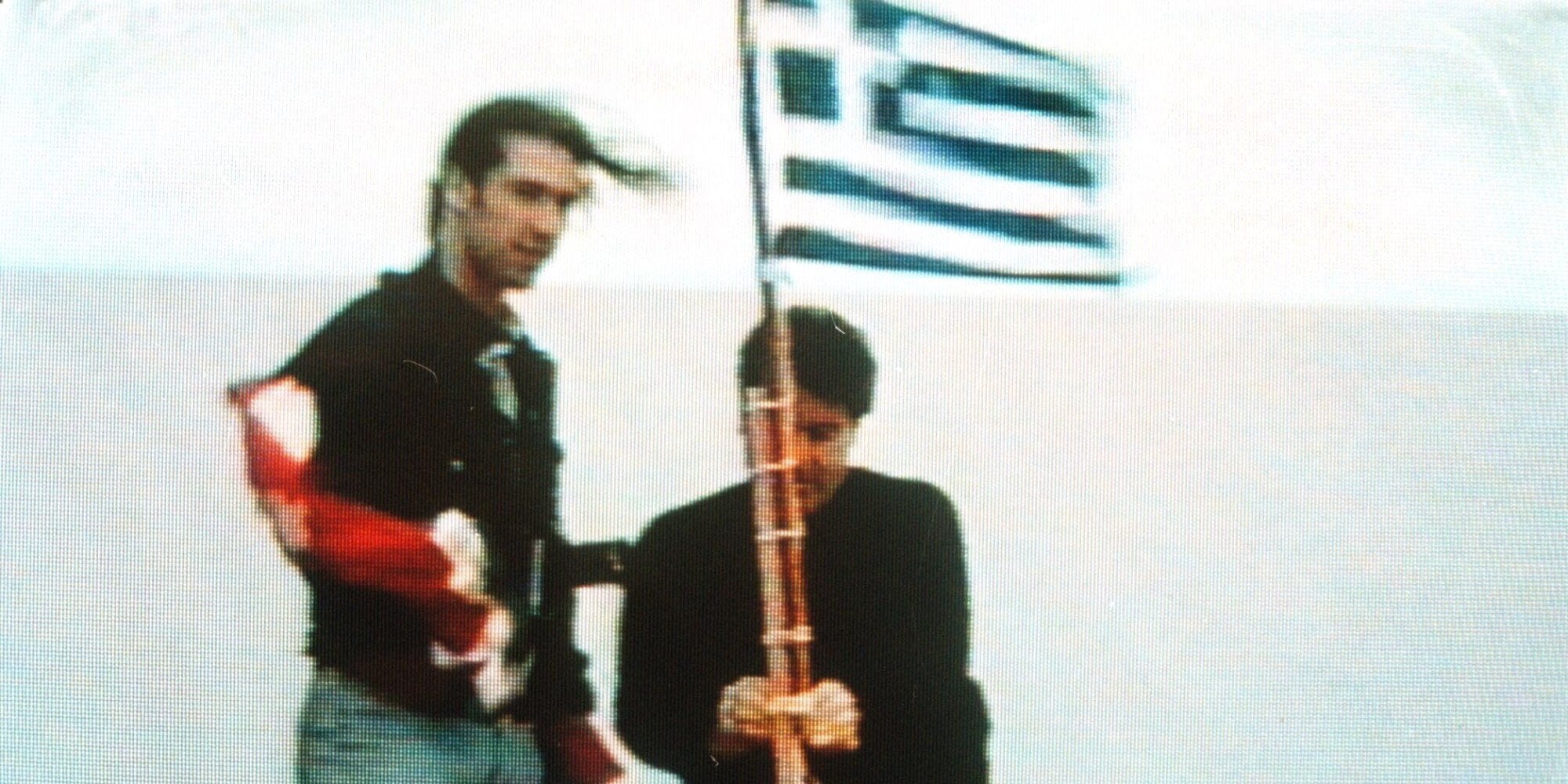 «Έχω μετανιώσει»: Τι λέει ο Τούρκος δημοσιογράφος που κατέβασε την ελληνική σημαία στα Ίμια το 1996