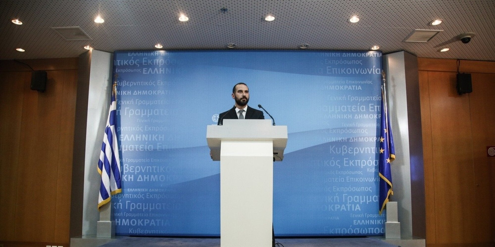 Τζανακόπουλος: Καμία συζήτηση για εφαρμογή των μέτρων από το 2018