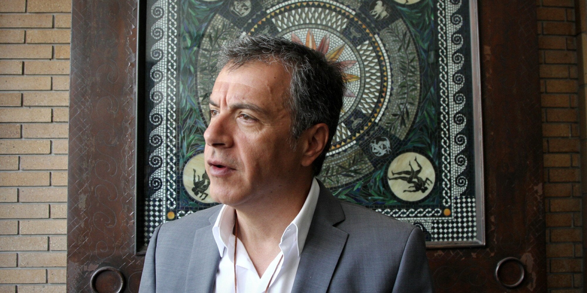 Θεοδωράκης: Πρέπει να δοθούν απαντήσεις για τις μεγάλες ληστείες- τα εξοπλιστικά, την Υγεία και τα μεγάλα έργα