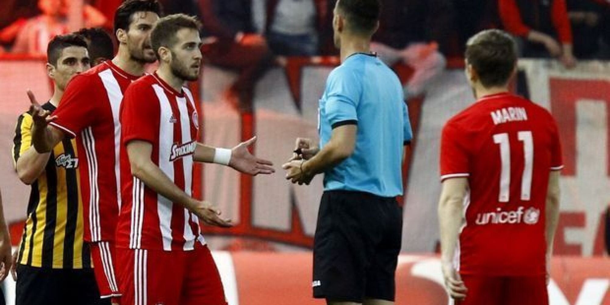 Σε FIFA και UEFA o Ολυμπιακός για Κουτσοκούμνη και διαιτησία!