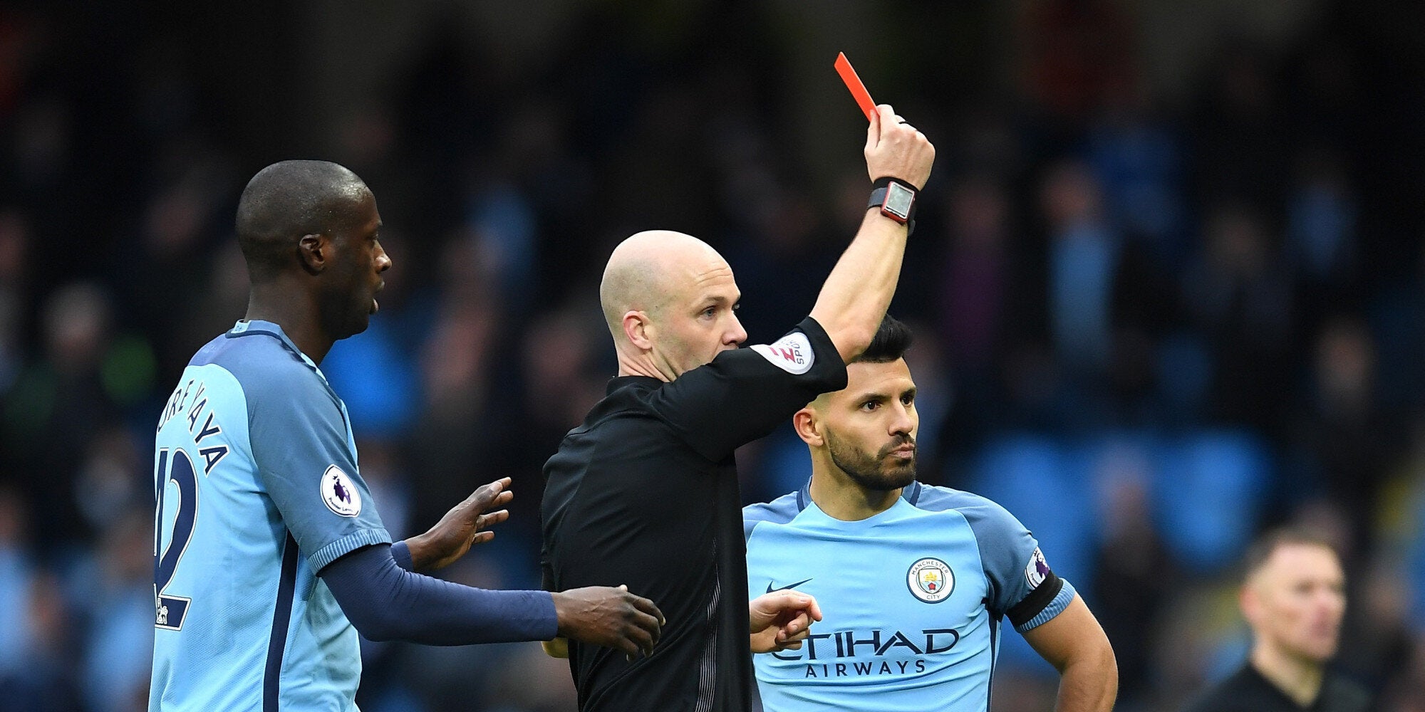 To ελληνικό ποδόσφαιρο κάνει πρωταθλητισμό στις…κόκκινες κάρτες