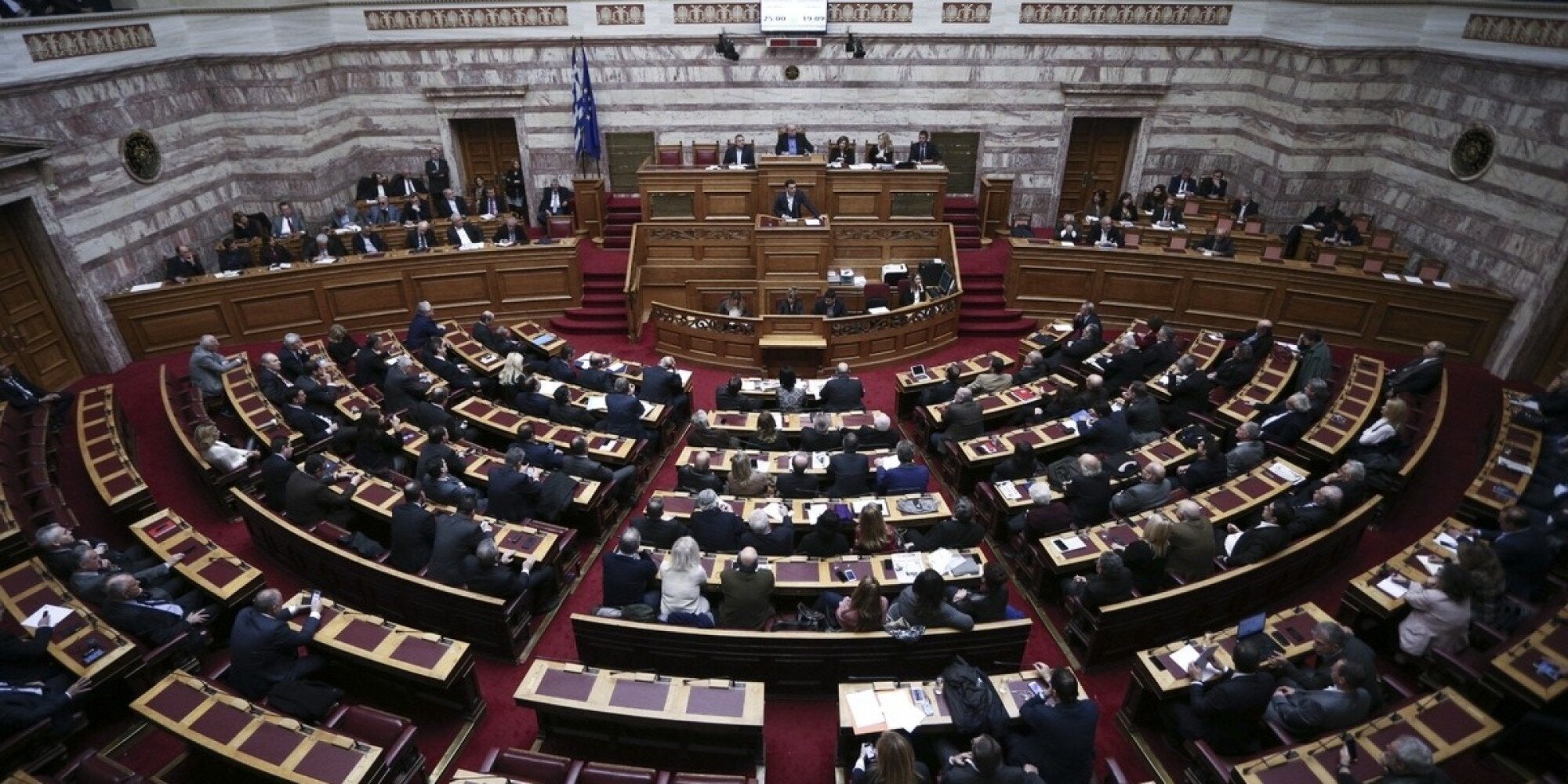 Σύσσωμος ο πολιτικός κόσμος καταδικάζει την επίθεση εναντίον του Λουκά Παπαδήμου