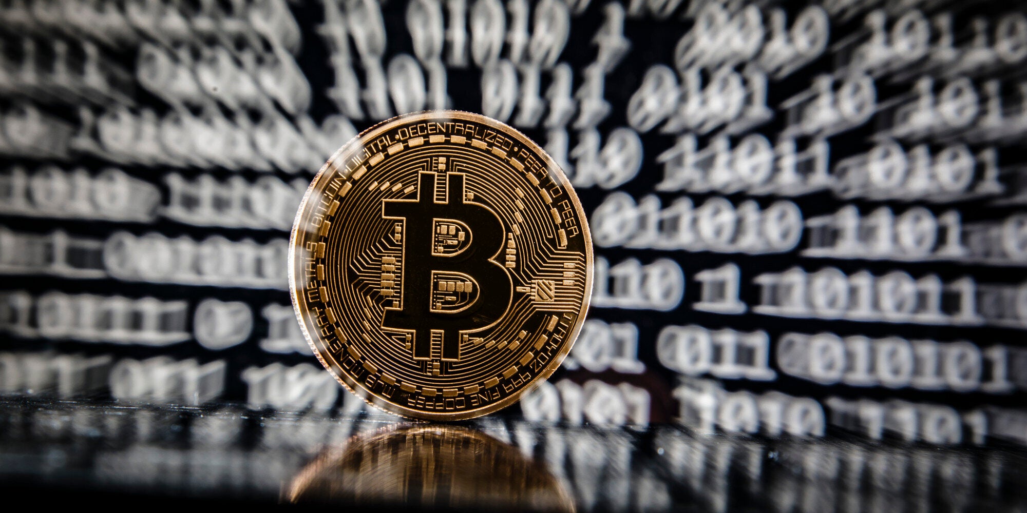 Ρεκόρ για το bitcoin, με την αξία του να ξεπερνά τα 1.400 δολάρια