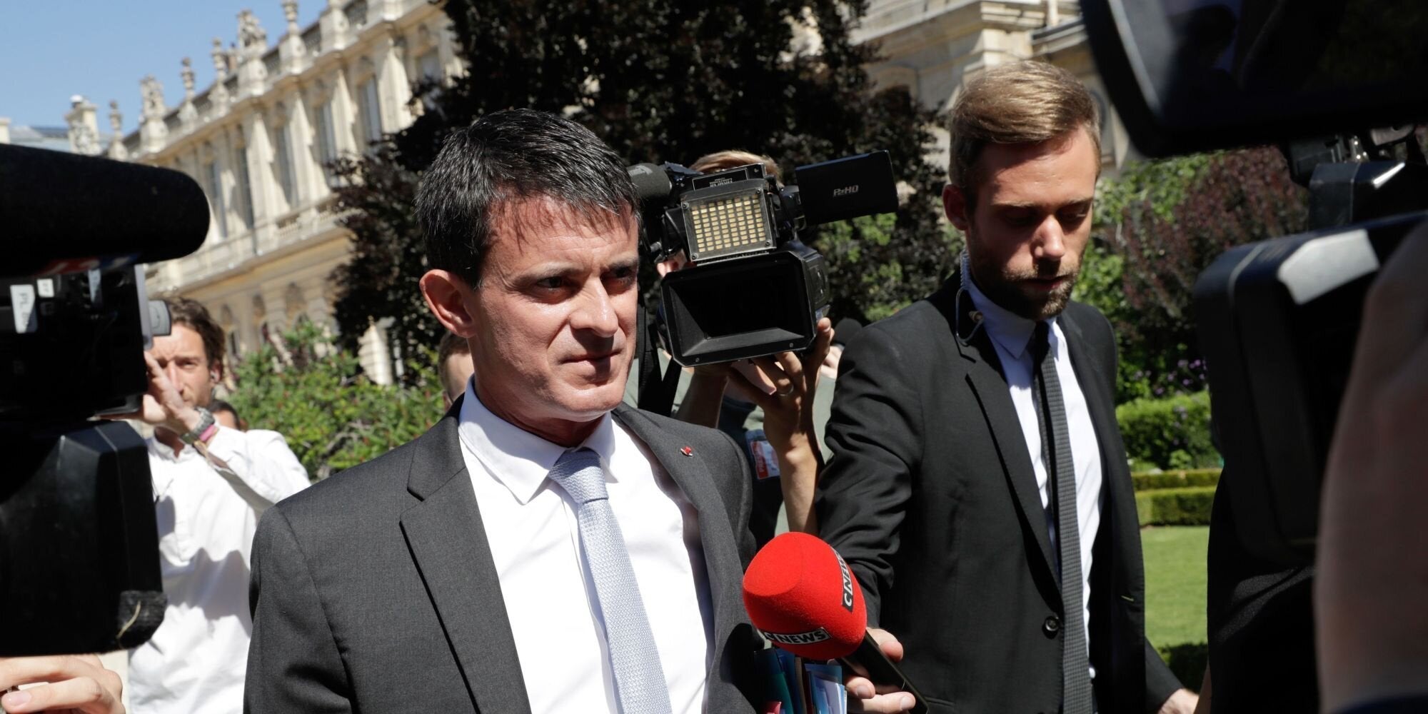 Ο Μανουέλ Βαλς αποχωρεί από το Σοσιαλιστικό Κόμμα