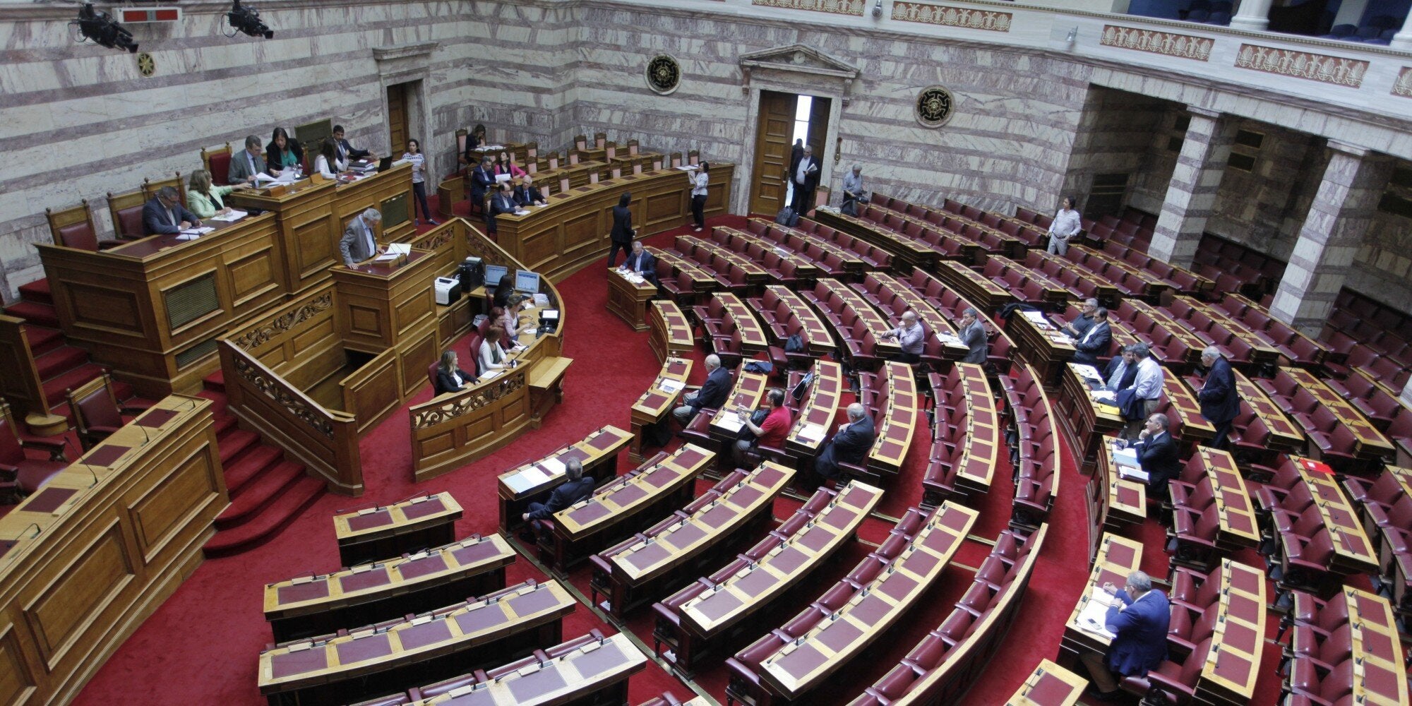 Φανερή ψηφοφορία στην εκλογή προέδρου της Βουλής, διόρθωση ψήφου των βουλευτών και άλλες αλλαγές στον Κανονισμό του Κοινοβουλίου