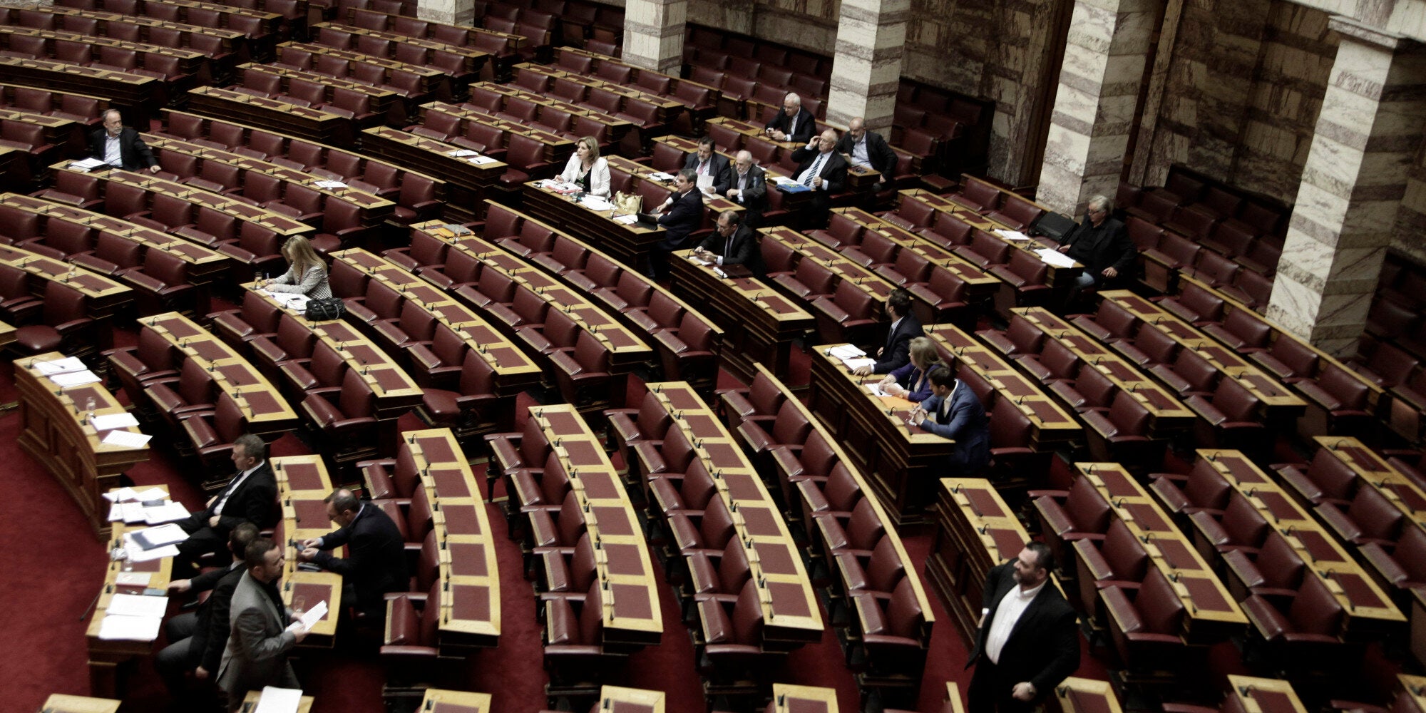 Ψηφίζονται στην Ολομέλεια τα τελευταία προαπαιτούμενα για το κλείσιμο της αξιολόγησης