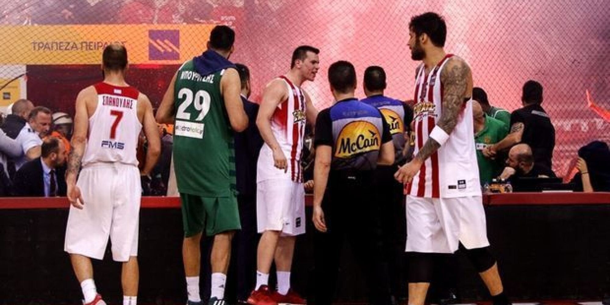 Οι κωλοτούμπες και οι κάφροι του ΣΕΦ