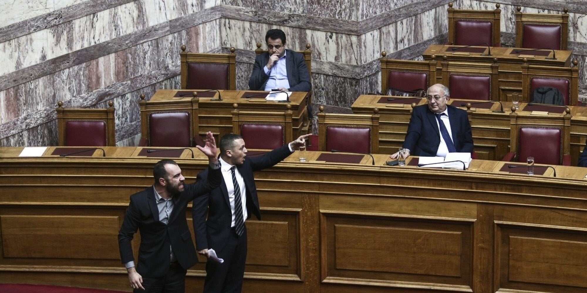 Βουλή: Έρχονται αυστηρότατες κυρώσεις κατά Κασιδιάρη για το περιστατικό με τον Δένδια