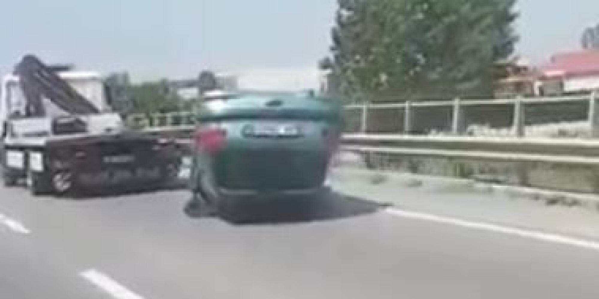 Βίντεο: Οδική βοήθεια…για τα πανηγύρια σε δρόμο της Αλβανίας