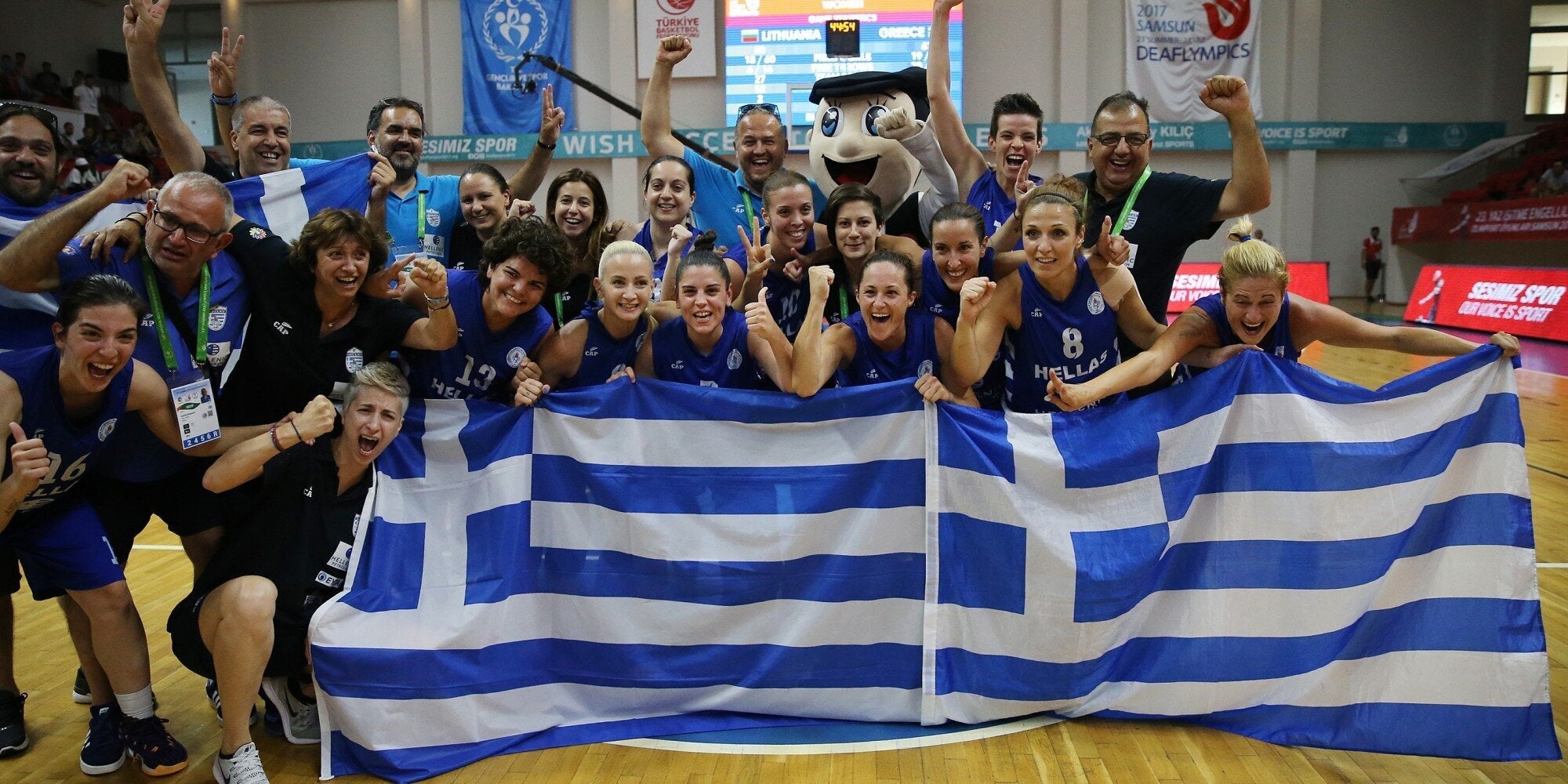 Συγχαρητήρια από Παυλόπουλο και κόμματα στην Εθνική Κωφών Γυναικών στο μπάσκετ