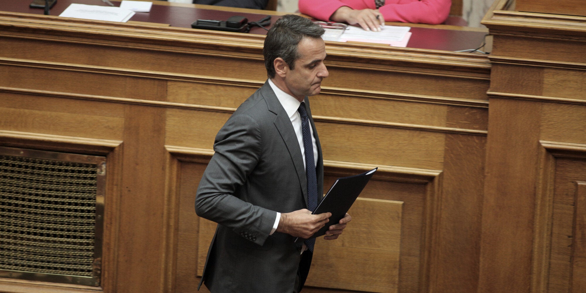 Βουλή: Αναβάλλεται η συζήτηση για τη σύσταση Εξεταστικής Επιτροπής. Είχε προηγηθεί αίτημα του Κυριάκου Μητσοτάκη