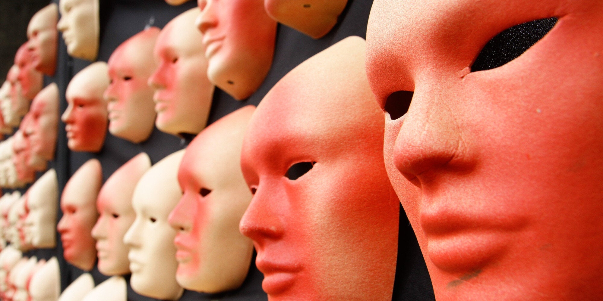 Εάν κοκκινίζετε όταν πίνετε τότε πρέπει να διαβάσετε αυτό το κείμενο