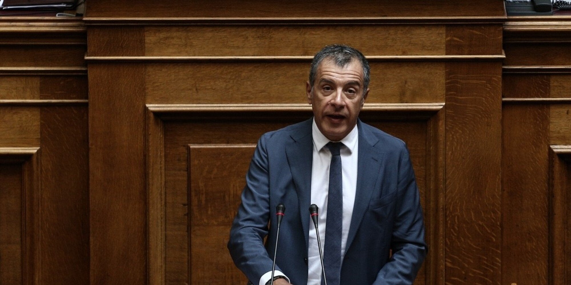 Σκέψεις Θεοδωράκη να διεκδικήσει την ηγεσία της Κεντροαριστεράς. Σύσκεψη βουλευτών και στελεχών στο Ποτάμι