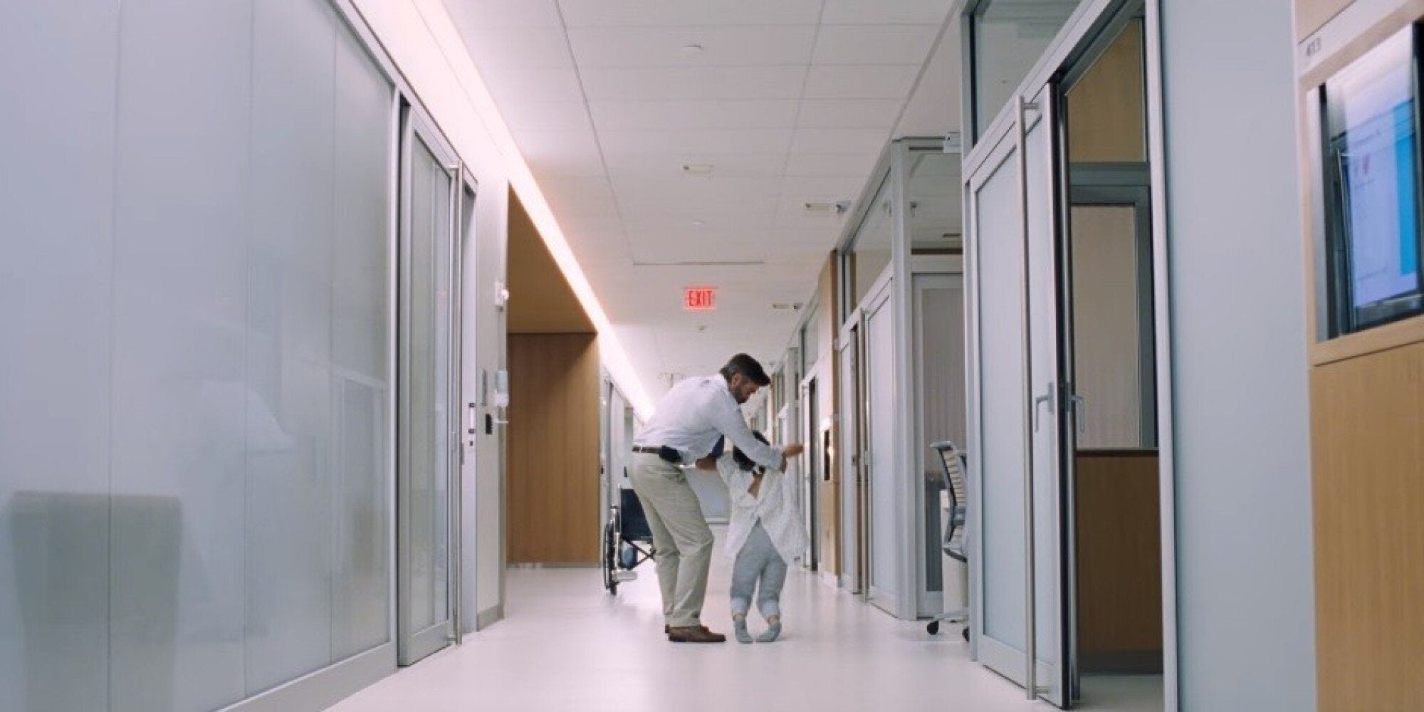 Το πρώτο trailer για το «The Killing of a Sacred Deer» του Γιώργου Λάνθιμου βάζει φωτιά στο μυαλό μας